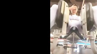 美女留学生健身房勾引老外被操喷了
